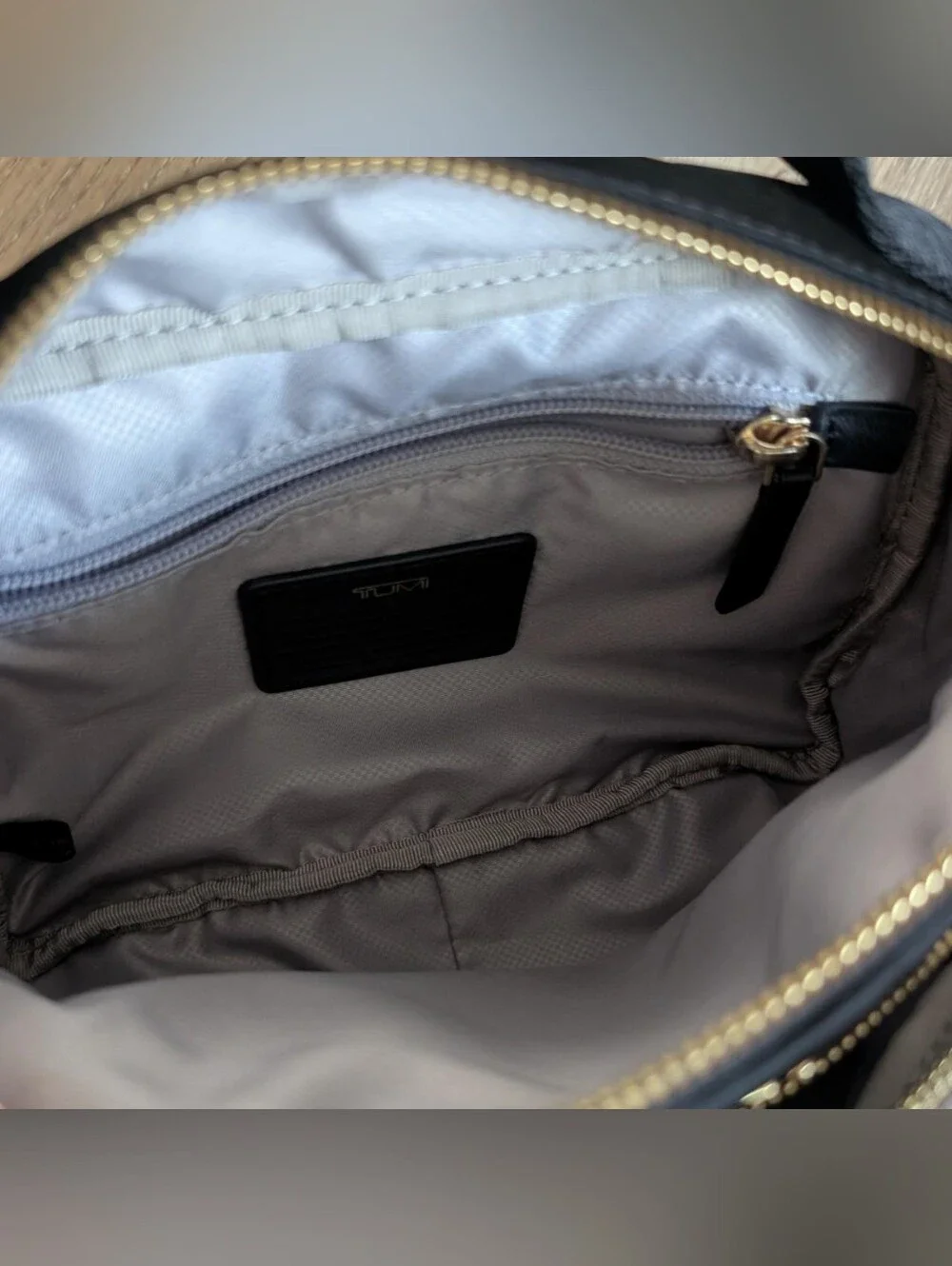 TUMI Voyageur Crossbody Bag Purse Black Nylon with leather trim